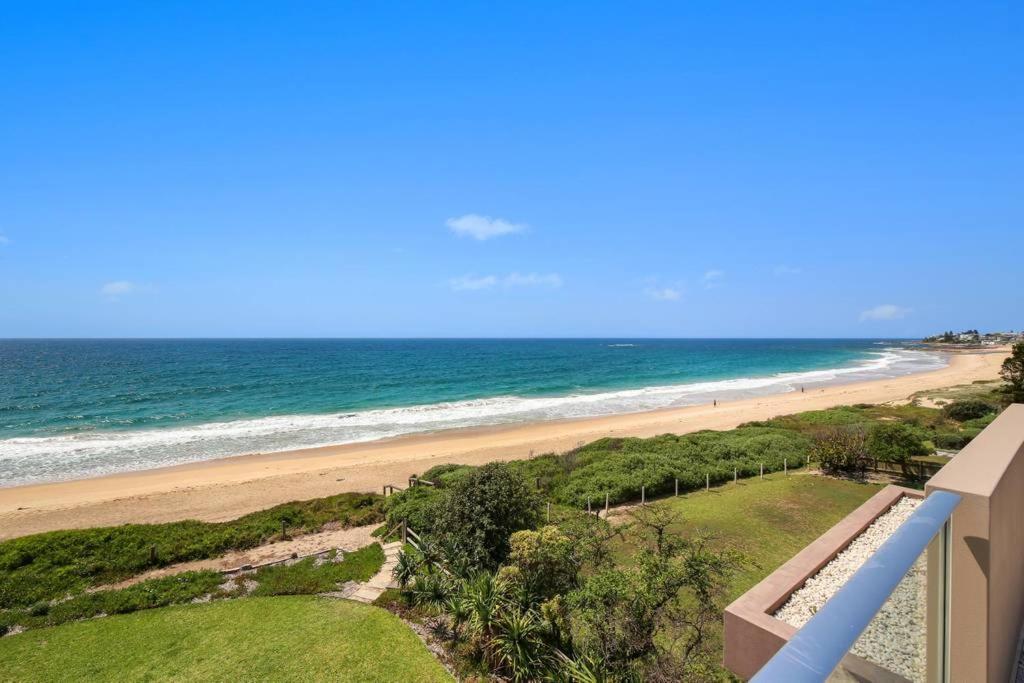 Apartmán Beach And Ocean Front Penthouse With Wifi And Parking Entrance Exteriér fotografie